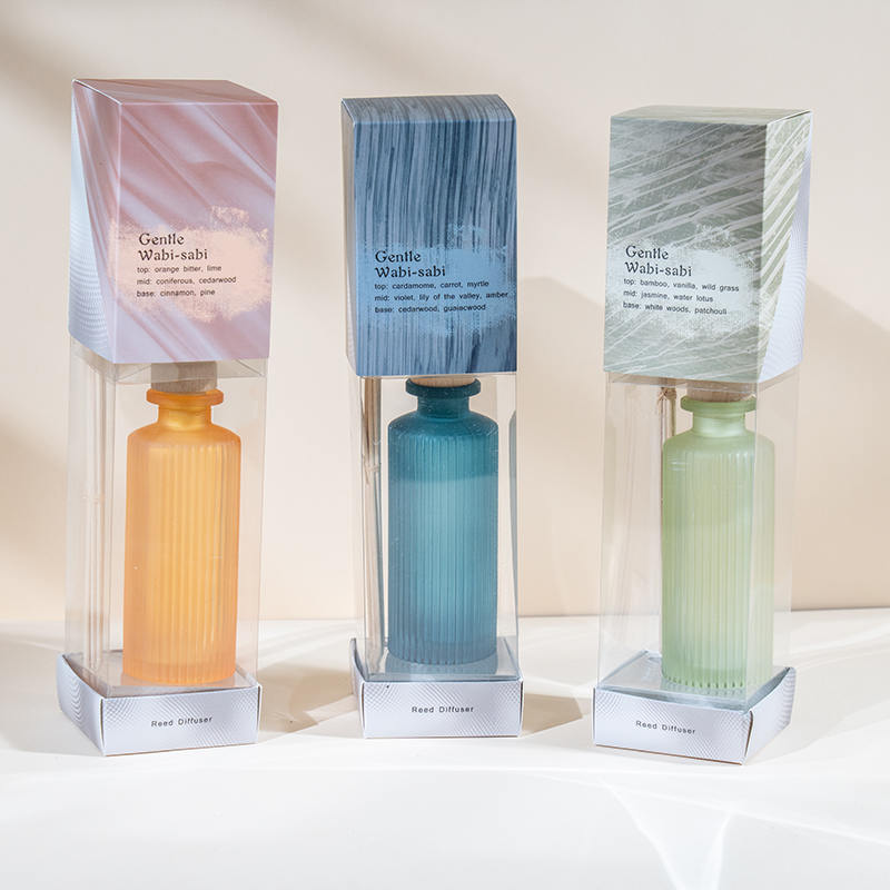 높은 세로 줄무늬 원형 유리병 리드 디퓨저-아로마 디퓨저 오일 제조업체