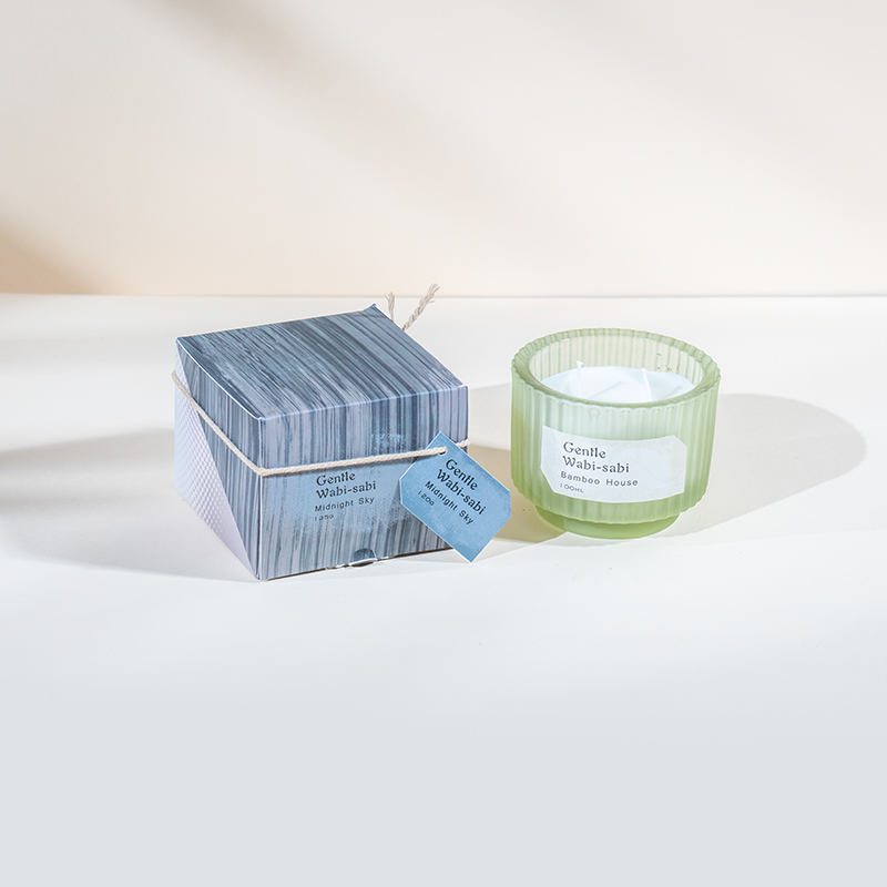 세로 줄무늬 향초가 있는 둥근 유리 캔들컵 - 에코 소이왁스 캔들 판매점