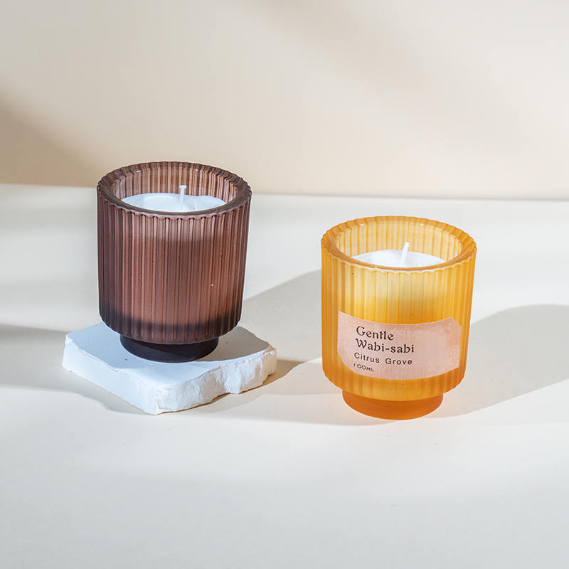 세로 줄무늬 향초가 있는 둥근 유리 캔들컵 - 에코 소이왁스 캔들 판매점