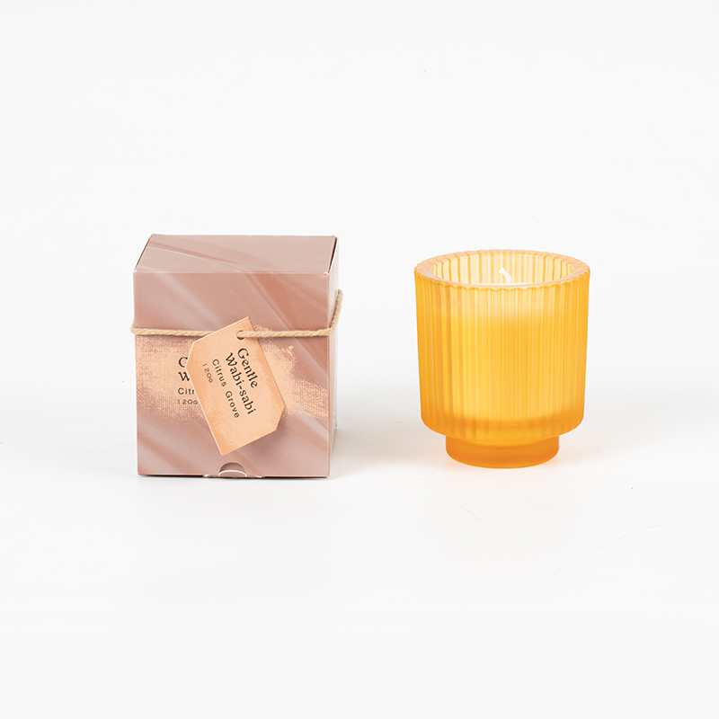 세로 줄무늬 향초가 있는 둥근 유리 캔들컵 - 에코 소이왁스 캔들 판매점