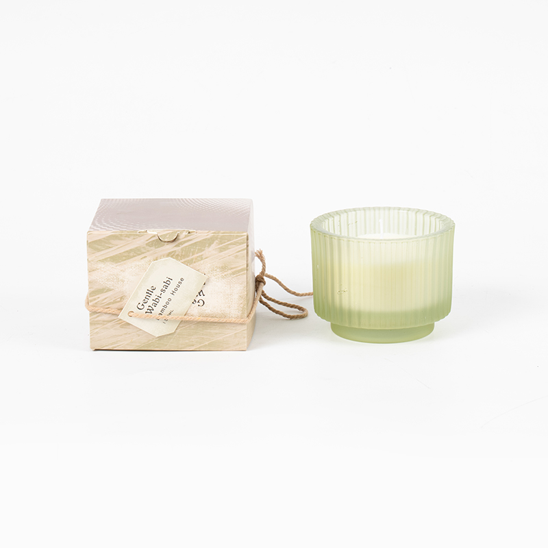 세로 줄무늬 향초가 있는 둥근 유리 캔들컵 - 에코 소이왁스 캔들 판매점